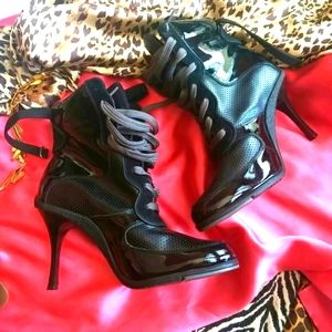 Dollhouse heel boots